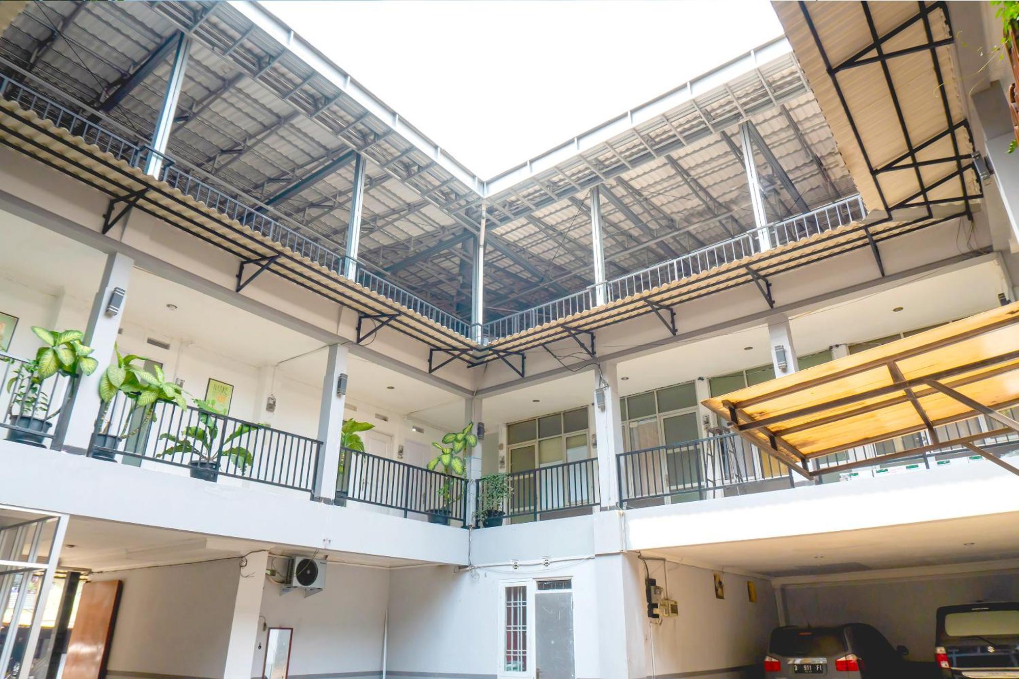 Super Oyo 617 Sukaraja Residence Syariah Bandung Buitenkant foto