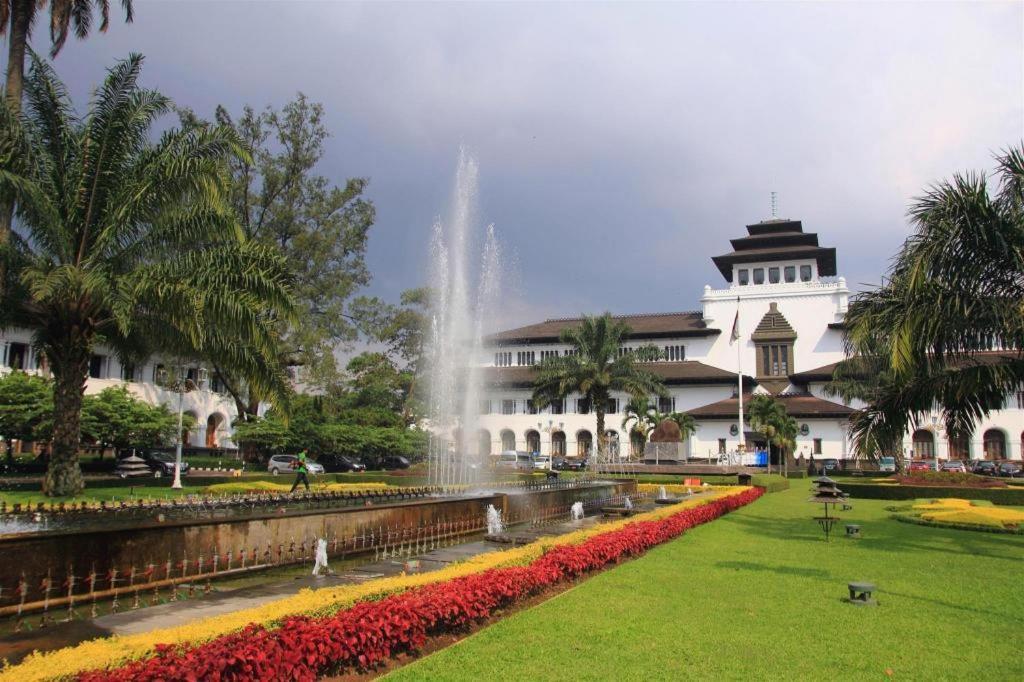 Super Oyo 617 Sukaraja Residence Syariah Bandung Buitenkant foto